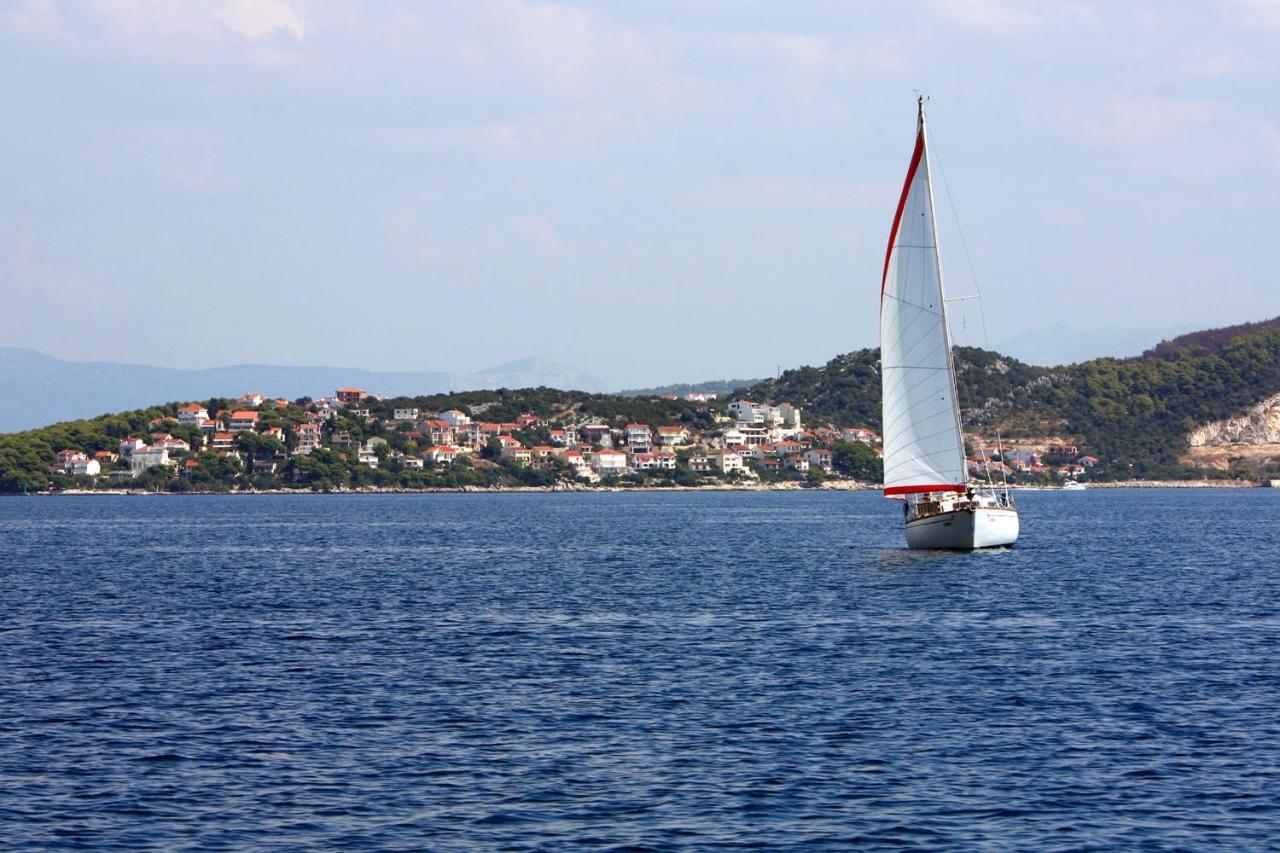 אוקרוג גורניי Apartments By The Sea Okrug Donji, Ciovo - 12502 מראה חיצוני תמונה
