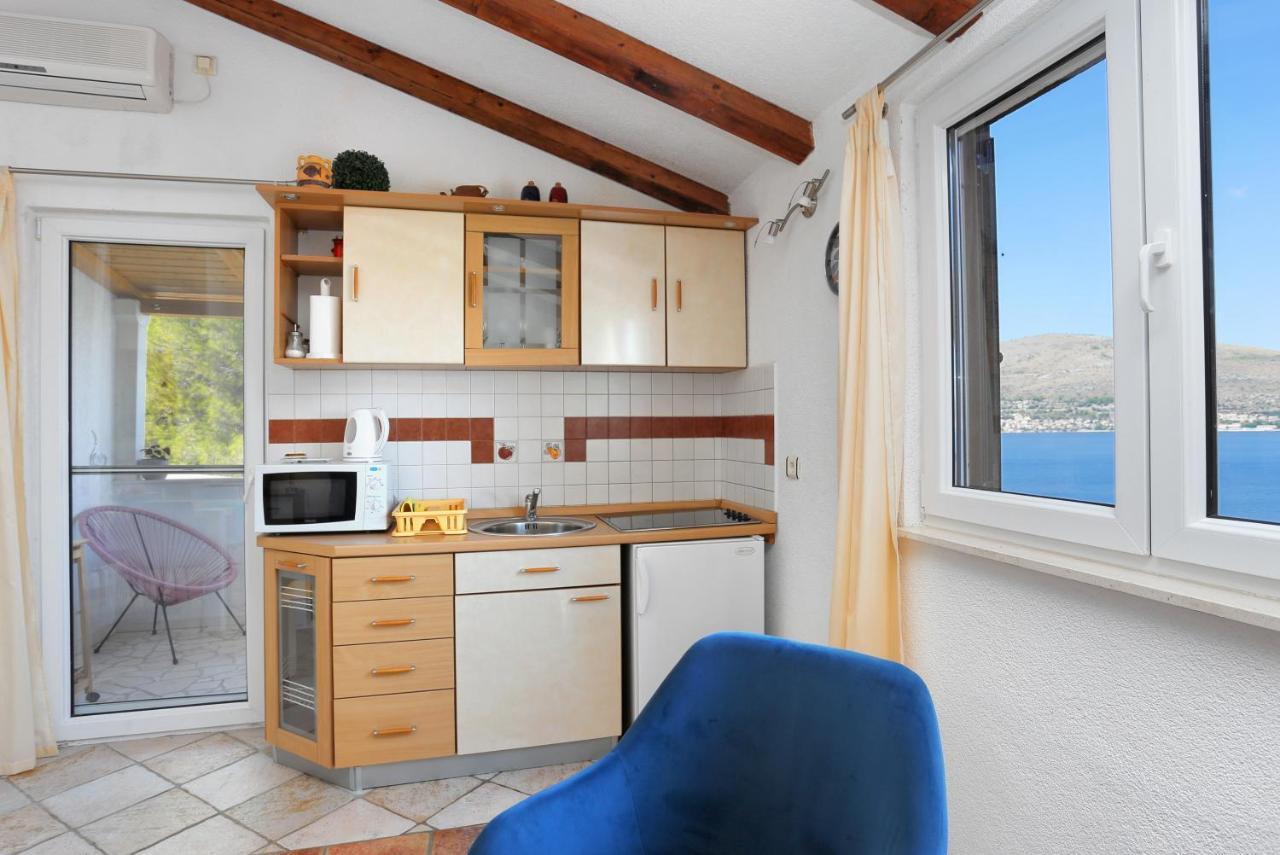 אוקרוג גורניי Apartments By The Sea Okrug Donji, Ciovo - 12502 מראה חיצוני תמונה
