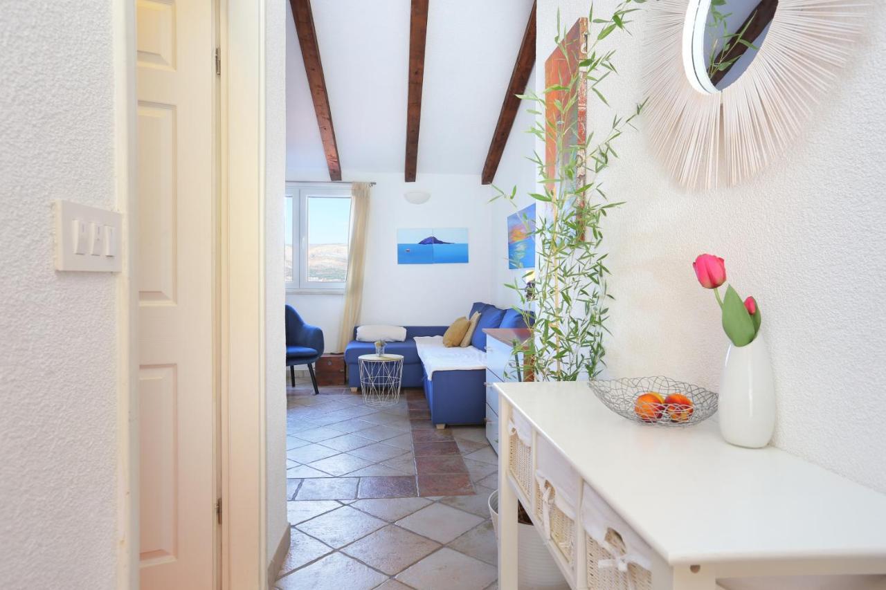 אוקרוג גורניי Apartments By The Sea Okrug Donji, Ciovo - 12502 מראה חיצוני תמונה
