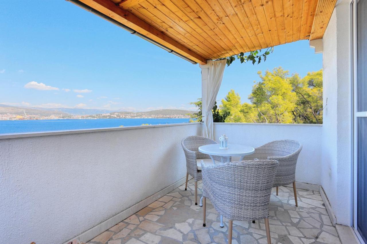 אוקרוג גורניי Apartments By The Sea Okrug Donji, Ciovo - 12502 מראה חיצוני תמונה