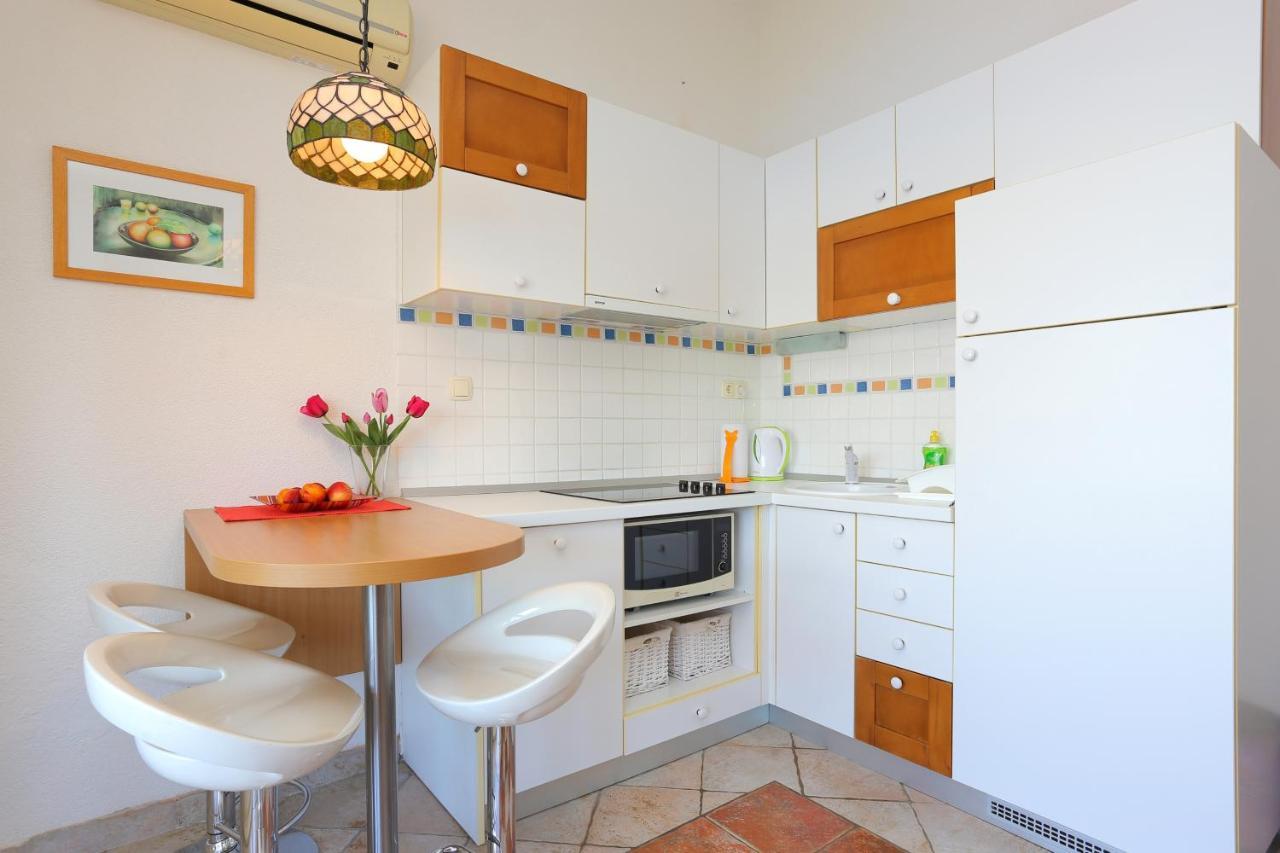 אוקרוג גורניי Apartments By The Sea Okrug Donji, Ciovo - 12502 מראה חיצוני תמונה