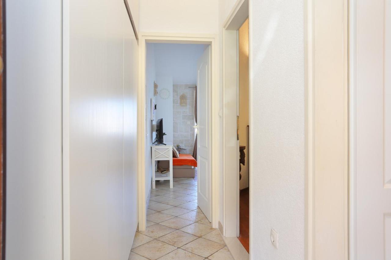 אוקרוג גורניי Apartments By The Sea Okrug Donji, Ciovo - 12502 מראה חיצוני תמונה