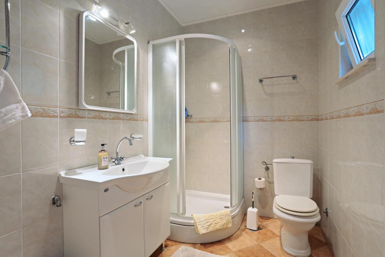 אוקרוג גורניי Apartments By The Sea Okrug Donji, Ciovo - 12502 מראה חיצוני תמונה