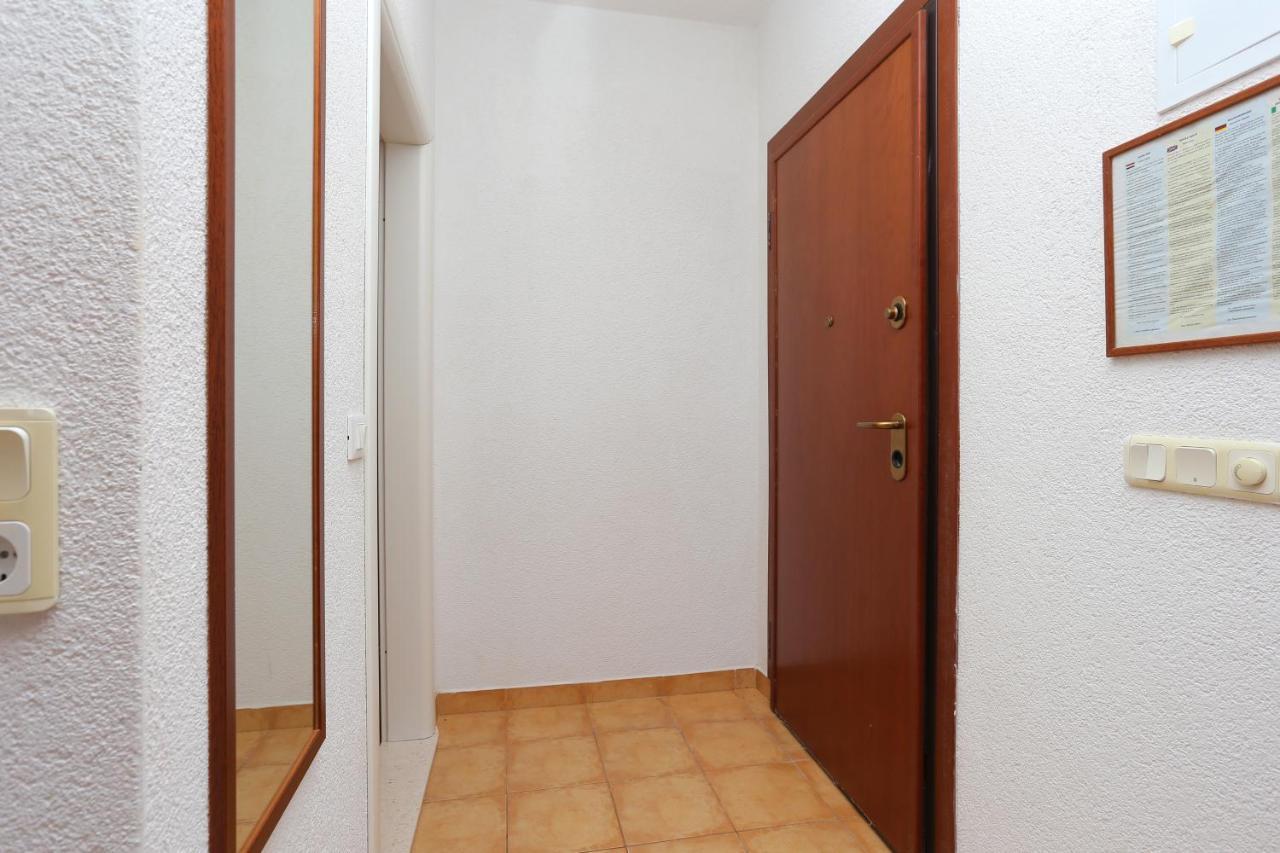 אוקרוג גורניי Apartments By The Sea Okrug Donji, Ciovo - 12502 מראה חיצוני תמונה