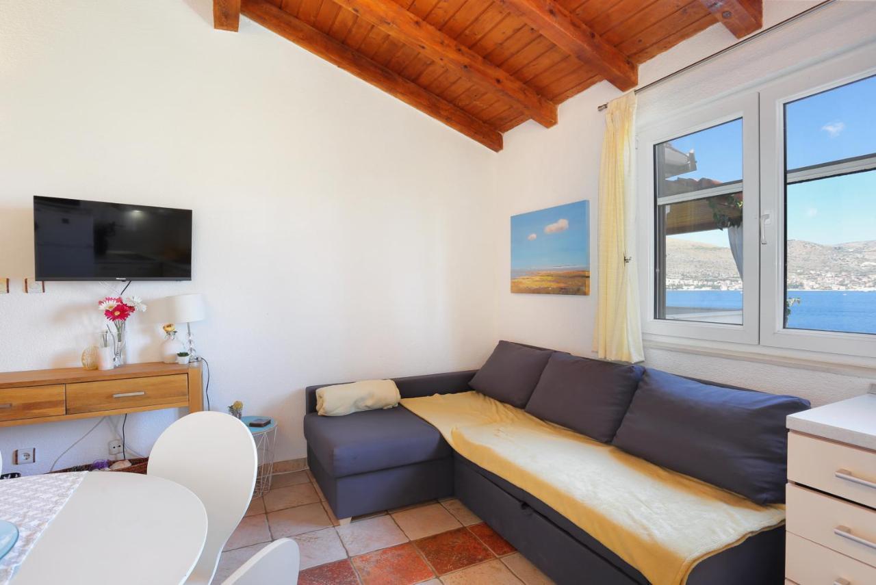 אוקרוג גורניי Apartments By The Sea Okrug Donji, Ciovo - 12502 מראה חיצוני תמונה