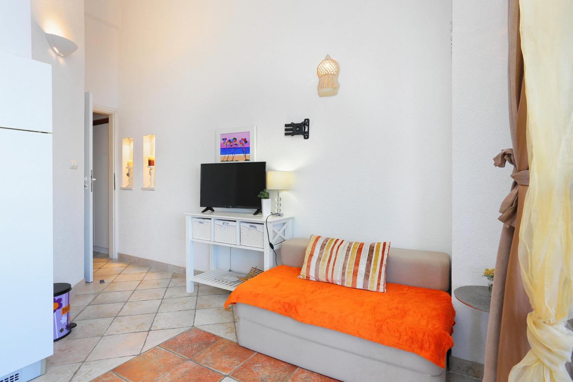 אוקרוג גורניי Apartments By The Sea Okrug Donji, Ciovo - 12502 חדר תמונה
